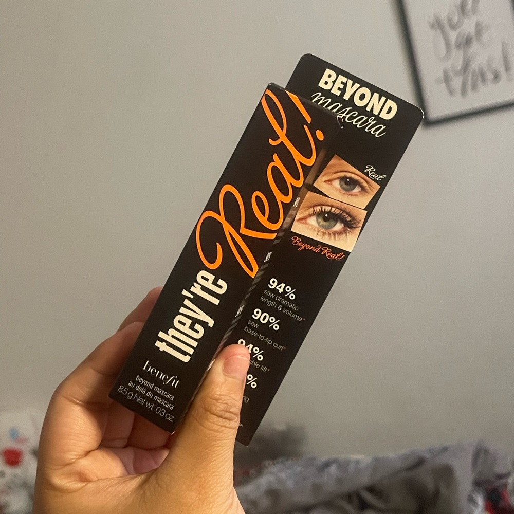 Benefit they’re real mascara